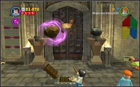 Drink the Strengthening Potion and pull the chain in the middle - LEGO Harry Potter Years 1-4: Year 3 Part 2 - Walkthrough - Walkthrough - LEGO Harry Potter Years 1-4 Guide & Walkthrough