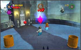 After clearing the tower, you will be attacked by the boss - he will start pulling you towards him - save yourself with Wingardium Leviosa - LEGO Harry Potter Years 1-4: Year 3 Part 2 - Walkthrough - Walkthrough - LEGO Harry Potter Years 1-4 Guide & Walkthrough