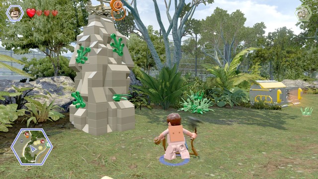 Walk to the column shown on the picture and destroy it with Pauls rope - Dilophosaurus Territory | Jurassic Park - secrets in free roam - Jurassic Park - secrets in free roam - LEGO Jurassic World Game Guide & Walkthrough
