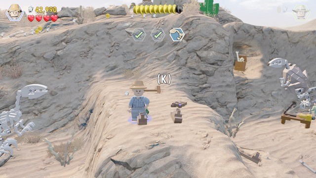Return to the spot, where you have found the first skeleton and, as Ellie, jump onto it to get to the left side - Prologue | Jurassic Park - walkthrough - Jurassic Park - walkthrough - LEGO Jurassic World Game Guide & Walkthrough