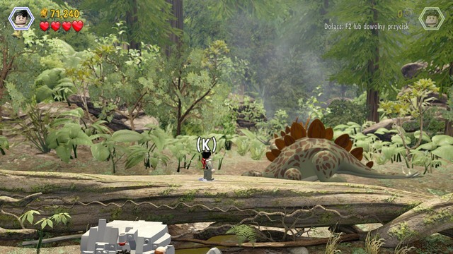 After you get to the next location, as Nick, approach the silver object and smash it, thanks to which you will be able to jump onto the tree trunk - Isla Sorna | Jurassic Park - The Lost World - walkthrough - Jurassic Park - The Lost World - walkthrough - LEGO Jurassic World Game Guide & Walkthrough