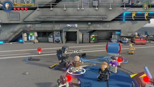 Once the vehicle lands, take control of Rogers and go to the blue platform in the middle of the helicarrier - Shakespeare in the Park - Walkthrough - LEGO Marvels Avengers - Game Guide and Walkthrough