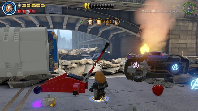 At the end of the bus you will find Chitauris vehicle - Avengers Assemble - Walkthrough - LEGO Marvels Avengers - Game Guide and Walkthrough