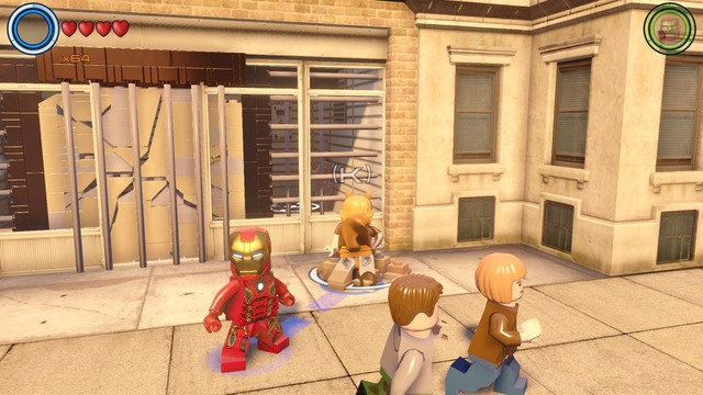 Near the border between northern and central Manhattan you will find a shop with blocked entrance - Golden bricks - Central Manhattan - secrets - LEGO Marvels Avengers - Game Guide and Walkthrough