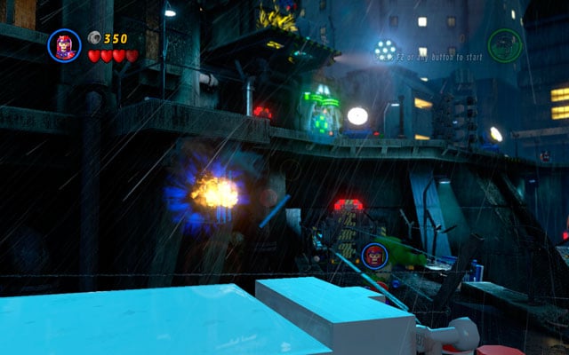 On the left from the starting location some metal bars are placed - Rock Up at the Lock Up | Minikit Sets - Minikit Sets - LEGO Marvel Super Heroes Game Guide & Walkthrough