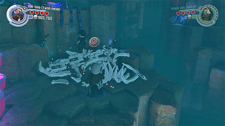 The first heap of interactive bricks - Rathtar Hunting | Walkthrough - Side missions - LEGO Star Wars: The Force Awakens Game Guide