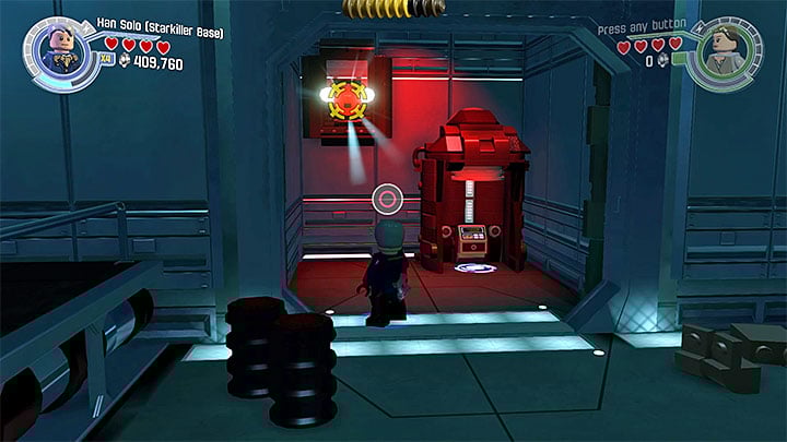 The second grappling point is right next to the changing room - Poe to the Rescue | Minikits and red bricks - Minikits and red LEGO bricks - LEGO Star Wars: The Force Awakens Game Guide