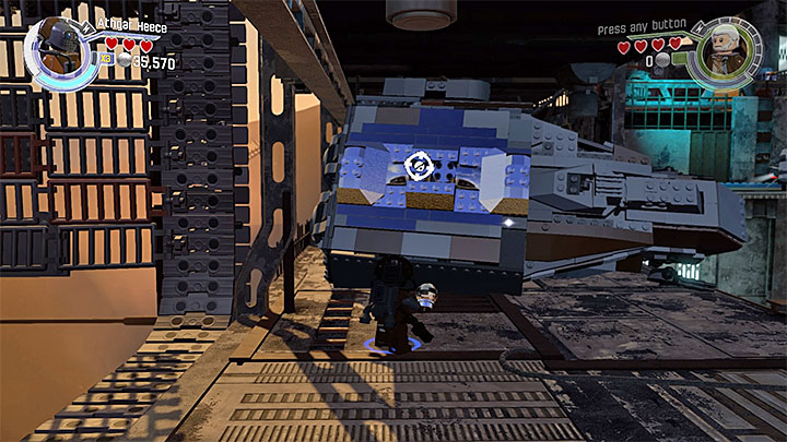 Use the thermal detonator on the silver surface. - Lor San Tekkas Return | Walkthrough - Side missions - LEGO Star Wars: The Force Awakens Game Guide