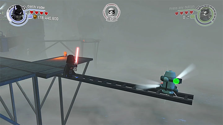 Carefully walk through the metal construction in order to reach the minikit - The Crimson Corsair | Minikits and red bricks - Minikits and red LEGO bricks - LEGO Star Wars: The Force Awakens Game Guide