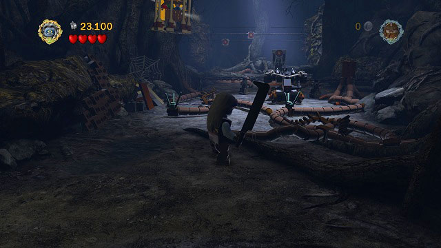 Inside you have to take control of the ballista and destroy as many moving targets a s possible - Track Hobbits - Collectibles - LEGO The Lord of the Rings - Game Guide and Walkthrough