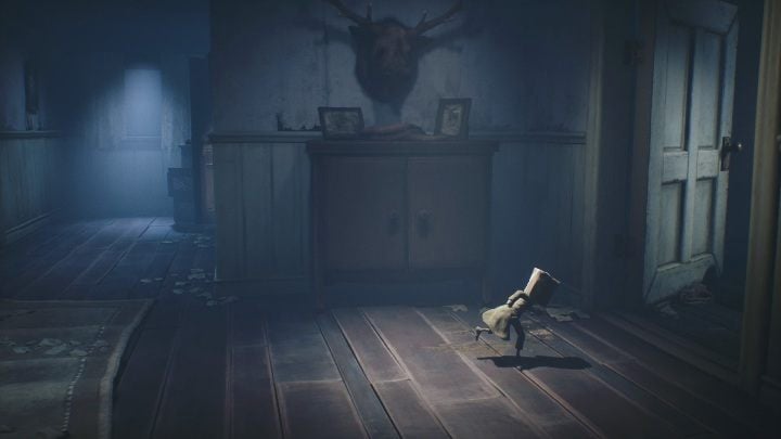 Run upstairs with Six - Little Nightmares 2: A Cottage in the Forest - Chapter 1 walkthrough - Chapter 1 - Forest - Little Nightmares 2 Guide