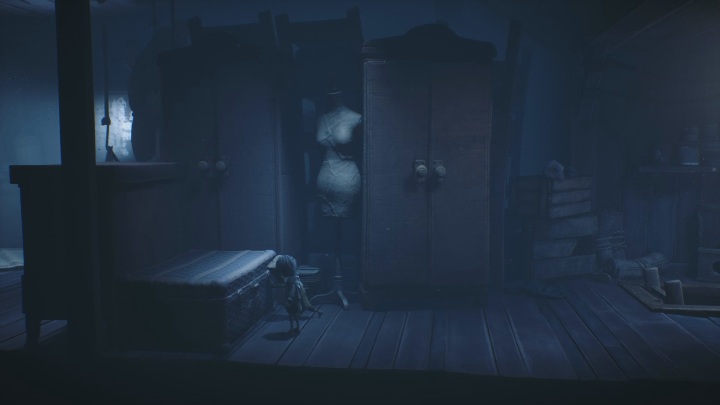 Together, push the suitcase so that each of you can climb onto the dresser right next to it - Little Nightmares 2: A Cottage in the Forest - Chapter 1 walkthrough - Chapter 1 - Forest - Little Nightmares 2 Guide