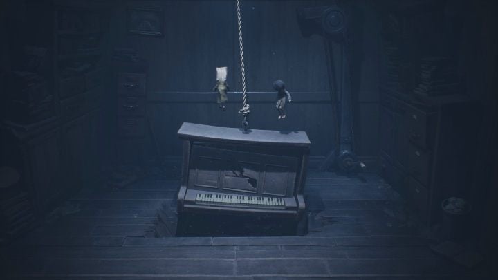 The piano will crash into the floor, but it will not destroy the floor ultimately - Little Nightmares 2: Escape from School - Chapter 2 Orphanage walkthrough - Chapter 2 - Orphanage - Little Nightmares 2 Guide