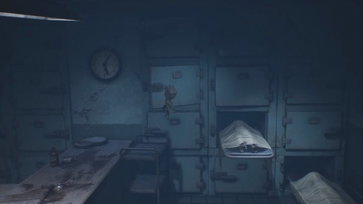 Jump on the corpse – you will be able to reach the doorknob, from which you will fall onto the wooden top - Little Nightmares 2: Escape - Chapter 3 Hospital walkthrough - Chapter 3 - Hospital - Little Nightmares 2 Guide