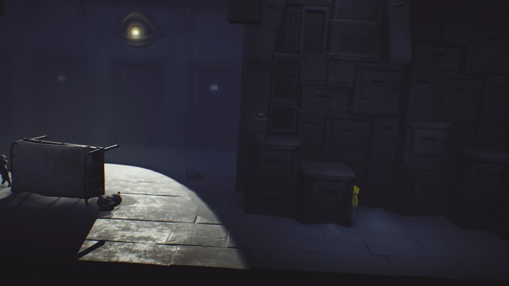 You cannot stay in the light or your character will turn into stone! - Little Nightmares: The looking eye and pestering hunger - walkthrough - The Prison - Little Nightmares Game Guide