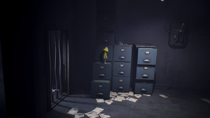 Pull out the drawers to create a way up. - Little Nightmares: Door with electric bars - walkthrough - The Prison - Little Nightmares Game Guide