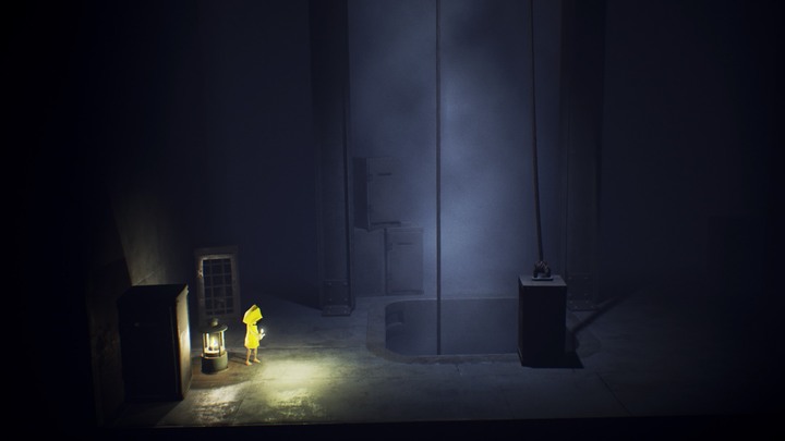 Light up the lantern and push the weight down. - Little Nightmares: Door with electric bars - walkthrough - The Prison - Little Nightmares Game Guide