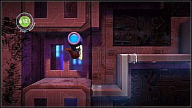 Act similarly with the moving devices - head along the ceiling after the right one and afterwards fall down - Set the Controls for the Heart of the Negativitron - p. 2 - The Cosmos - LittleBigPlanet 2 - Game Guide and Walkthrough