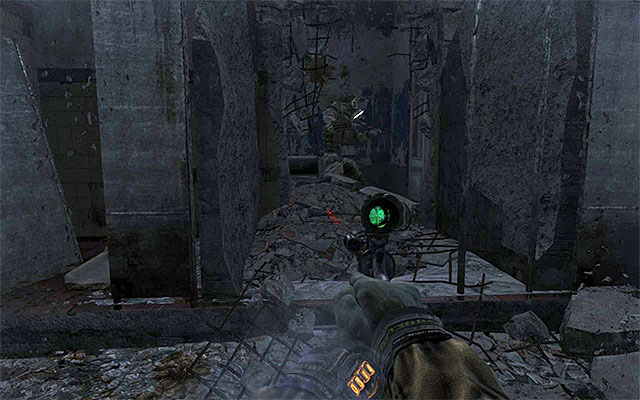 I recommend that you take the passage shown in the above screenshot, i - Find about the plans of the Red Line troops | Chapter 25: Depot - Chapter 25: Depot - Metro: Last Light Game Guide