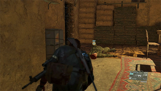 It is good to use a pistol to put the officers to sleep. - Exfiltrating enemy commanders | Walkthrough - Mission 7 - Red Brass - Metal Gear Solid V: The Phantom Pain Game Guide & Walkthrough
