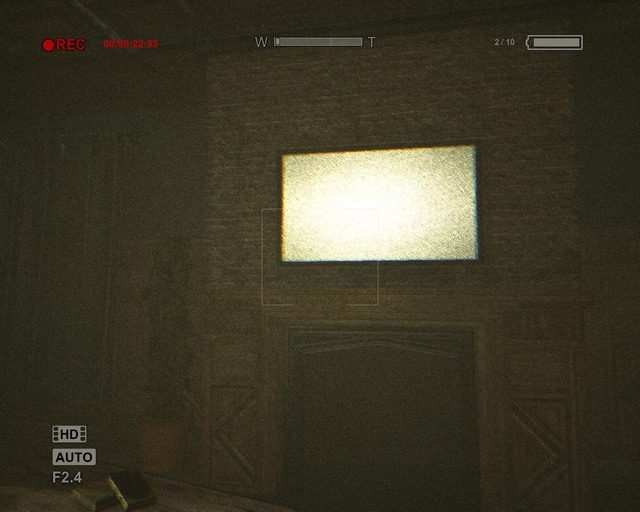 A hissing TV can be scary at first - Administration Block | Walkthrough - Walkthrough - Outlast Game Guide & Walkthrough