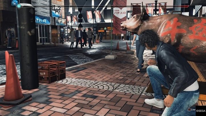 Description: During the finale, when you return to Yagamis apartment (after a visit to the Tender bar), it turns out that a man wants to jump off the roof - Kamurocho Streets | Judgment side cases walkthrough - Side cases - Judgment Guide