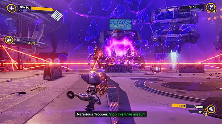 The unique feature of this fight is that you will receive random weapons from the entire arsenal available in the game - Ratchet & Clank Rift Apart: Arena, Gold Cup - walkthrough, all fights - Scarst Debris Cloud - Ratchet & Clank Rift Apart Guide