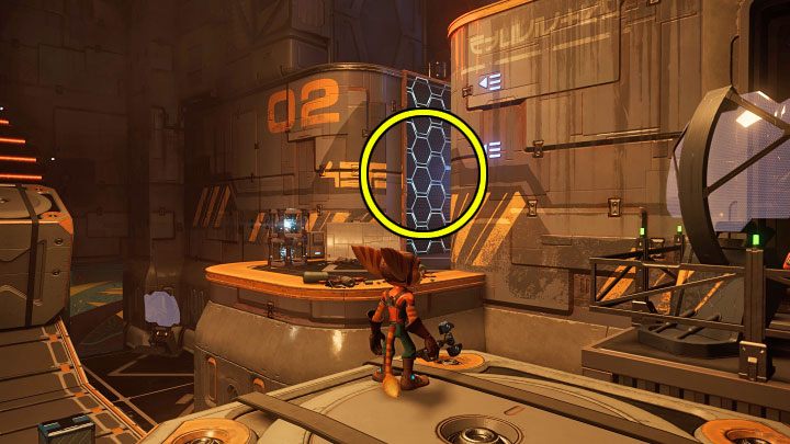 In the first hall, your task is to reach the vertical bounce walls visible in the distance - Ratchet & Clank Rift Apart: Marketplace and factory exploration - walkthrough - Nefarious City - Ratchet & Clank Rift Apart Guide