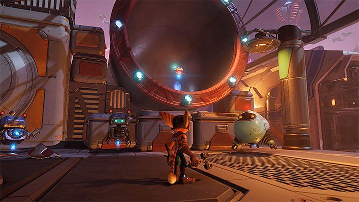 Continue through the warehouse and fight next battles - Ratchet & Clank Rift Apart: Marketplace and factory exploration - walkthrough - Nefarious City - Ratchet & Clank Rift Apart Guide