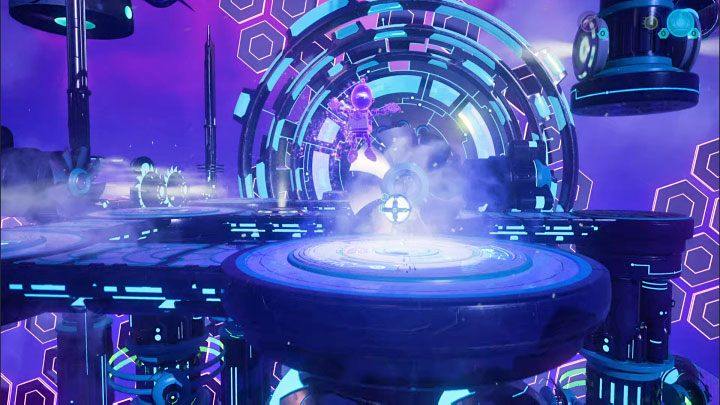 Head forward and jump to the circular platform with the Heavy Sphere - Ratchet & Clank Rift Apart: Clank, Blizar Prime - puzzle guide, list - The riddles of Clank and Kit - Ratchet & Clank Rift Apart Guide