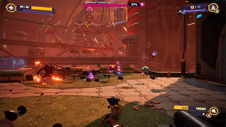 Emperor Nefarious will summon small machines during the battle - Ratchet & Clank Rift Apart: Begin the finale and defeat the final boss - walkthrough - Final confrontation - Ratchet & Clank Rift Apart Guide