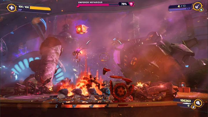 Nefarious may also occasionally pull explosive crates to himself in order to hurl them at you - Ratchet & Clank Rift Apart: Begin the finale and defeat the final boss - walkthrough - Final confrontation - Ratchet & Clank Rift Apart Guide