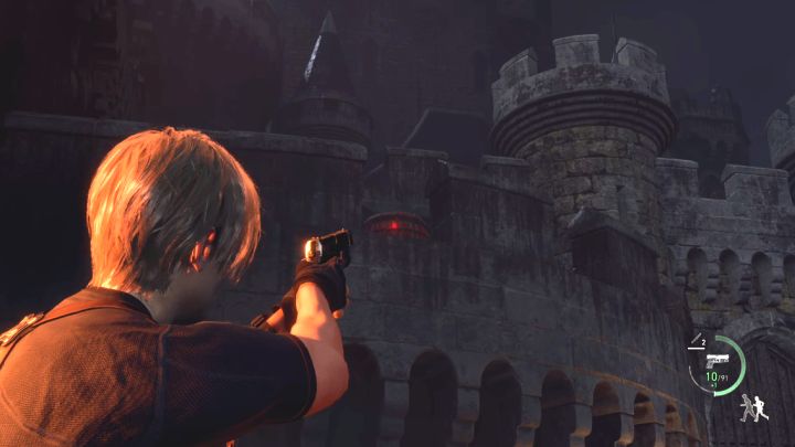 When you reach the top, turn right and then 180 degrees - Resident Evil 4 Remake: How to destroy the catapults? - Campaign - Resident Evil 4 Remake Guide