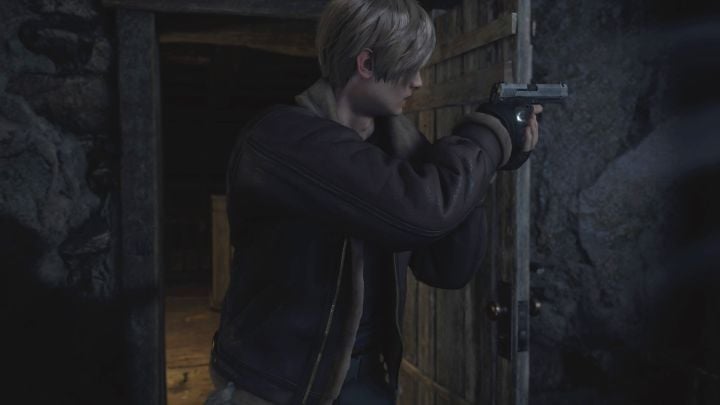 This is Leon's starting and primary firearm - Resident Evil 4 Remake: List of all weapons - Basics - Resident Evil 4 Remake Guide