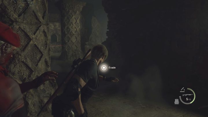 You will start fighting at a shorter distance - a shotgun, for example, can work perfectly here - Resident Evil 4 Remake: How to defeat Jack Krauser again (Chapter 14)? - Bosses - Resident Evil 4 Remake Guide