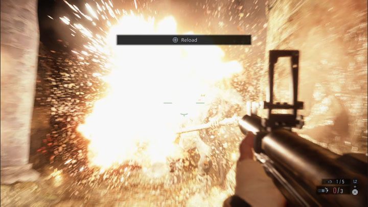 The aforementioned mines are great for weakening the boss, but you can also rely, for example, on pipe bombs or explosive projectiles fired from a grenade launcher - Resident Evil Village: Fighting Urias, returning to the village - walkthrough - Stronghold - Resident Evil Village Guide