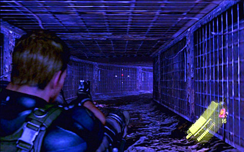 After the snake escapes, follow it, getting through the indicated hole - Chapter 3 - Chasing the Snake | Chriss campaign - Chriss campaign - Resident Evil 6 Game Guide