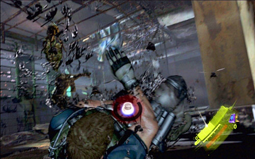 This opponent has only one type of attack but it is very powerful - Chapter 3 - The Harbor | Chriss campaign - Chriss campaign - Resident Evil 6 Game Guide