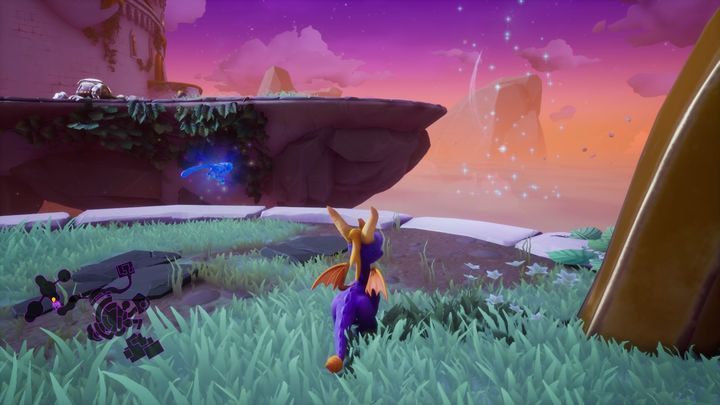 Then go back to the place where, apart from the soldier, there was also a sorcerer - Haunted Towers | Spyro The Dragon Walkthrough - Dream Weavers - Spyro Reignited Trilogy Guide