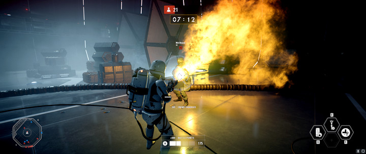 A flamethrower inflicts damage continuously over a period of time - Battlefront 2: Support classes | Heroes, vehicles and support - Heroes, vehicles and support - Star Wars Battlefront 2 Game Guide