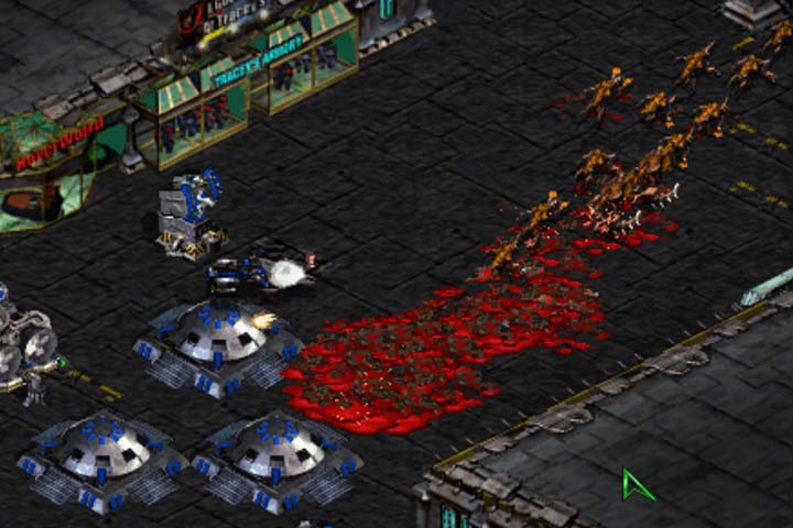 The last zerg wave attacks 2 to 3 minutes before the time runs out. - Mission 3 - Desperate Alliance | Terrans | Campaign Walkthrough - Terrans - StarCraft: Remastered Game Guide