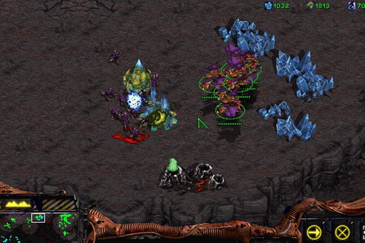 A small protoss unit guards a minderla na gas deposit in the north. Its a good idea to take over this place quicly and establish an extraction facility. - Mission 8 - Eye for an Eye| Zerg | Campaign Walkthrough - Zerg - StarCraft: Remastered Game Guide