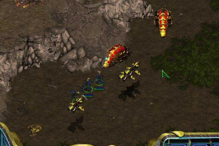 Send your fighter jets to the foreground to destroy your opponent before they attack you, especially if they have Reavers. - Mission 7 - Homeland | Protoss | Campaign Walkthrough - Protoss - StarCraft: Remastered Game Guide