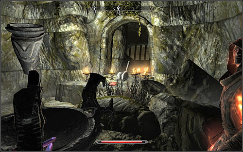 Enter the north-west room (the dining room) and head through the passage in the north-east part - Pieces of the Past - p. 2 - Daedric quests - The Elder Scrolls V: Skyrim Game Guide