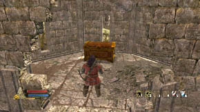 If you play as Farin, you will notice some golden cracks in the wall on the left - Main Gate - p. 1 - Chapter 1 - The Lord of the Rings: War in the North - Game Guide and Walkthrough