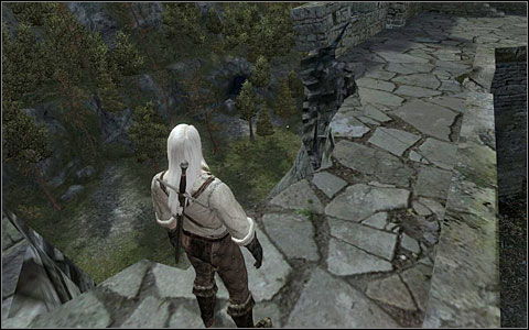Hint 11: Dont worry that you fall off the walls - in The Witcher you cant fall off anything that hasnt been designed this way - Kaer Morhen Courtyard - part 2 | Walkthrough - Prologue - The Witcher Game Guide & Walkthrough