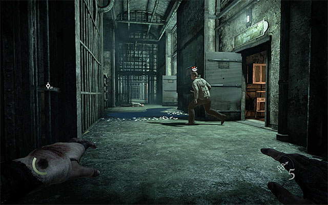 You need to be very careful, from now on, because the restoration of power and pressing of the button in the guard booth, also opened the other cells - Descend to the bottom level in the asylum - Chapter 5: The Forsaken - Thief - Game Guide and Walkthrough