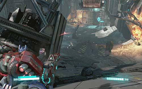 Back to the start point and move to the left - Chapter 2 - Defend the Ark - p. 1 - Walkthrough - Transformers: Fall of Cybertron Game Guide & Walkthrough