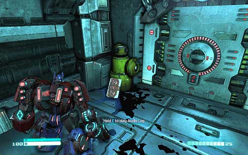 After the attack move to the catwalk on the opposite side of the square, move to the corridor on the left and turn right - Chapter 2 - Defend the Ark - p. 1 - Walkthrough - Transformers: Fall of Cybertron Game Guide & Walkthrough