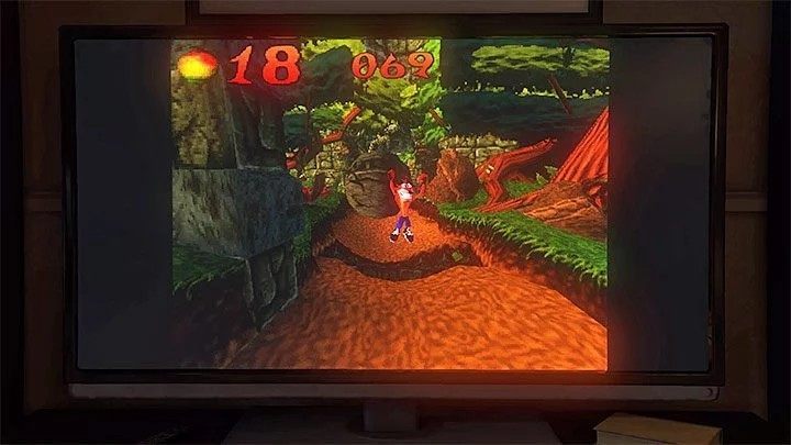 The first opportunity to play the classic version of Crash Bandicoot appears in Chapter 4 of the campaign (A Normal Life) - Uncharted 4: Mini-FAQ - short questions and short answers - Basics - Uncharted 4: A Thiefs End Game Guide